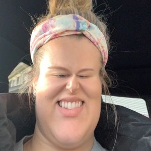 Meet your Posher, Livi